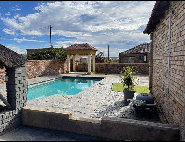 BUSINESS FOR SALE IN MANKWENG